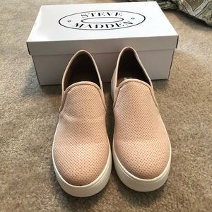 Steve Madden Gracy Blush slip on shoes 8.5